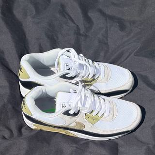 Air Max 90 Neutral Olive angled, showing the olive overlays